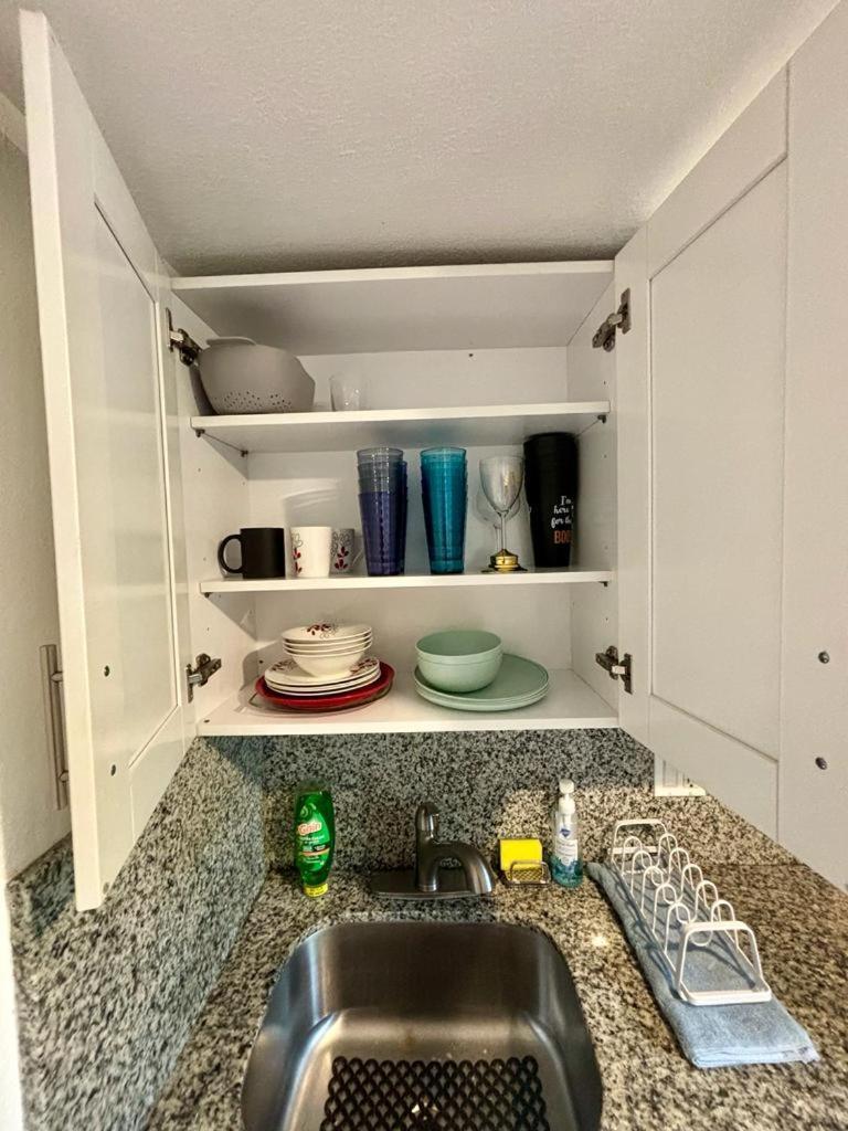 Nice Queen Bedroom - Best Location In Miami - Luggage Storage Service, Parking And Laundry Esterno foto